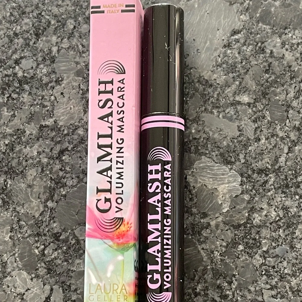 LAURA GELLER Glamlash Volumizing Mascara
